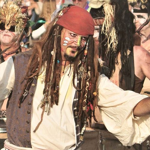 carnival-parade-jack-sparrow-pirates-the-drews-photography-DrewCreate